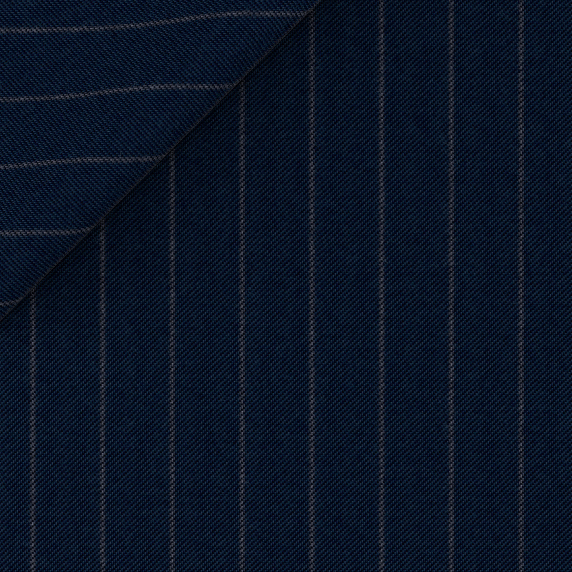 laine bleu marine à fines rayures verticales